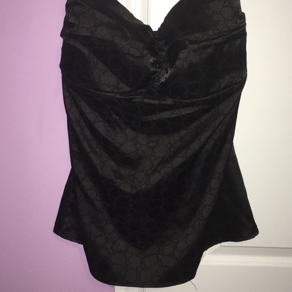 Strapless top